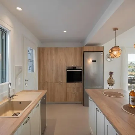 Santa Maria Mare Naoussa