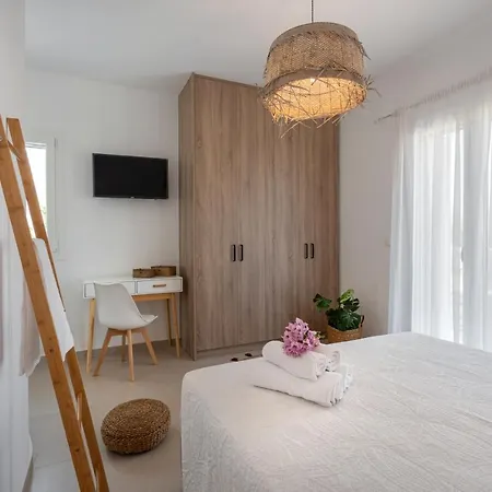 Santa Maria Mare Naousa (Paros)